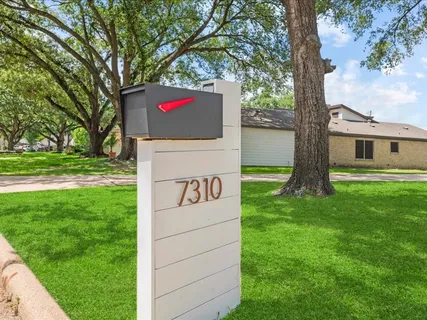 $375,000 | 7310 Benwich Circle, Houston, TX 77095