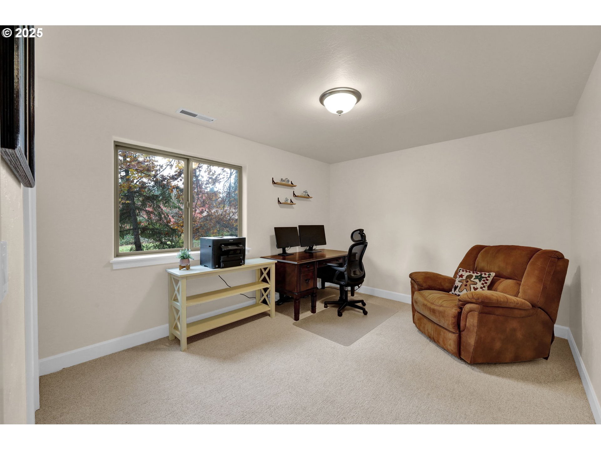 766 South 47th Place Springfield, OR 97478 - Photo 31 of 45