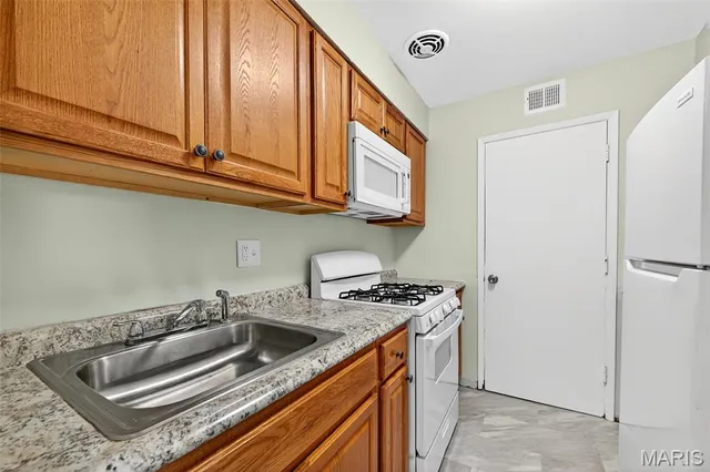 $1,100 | 1065 Hodiamont Avenue, Unit A, St. Louis, MO 63112