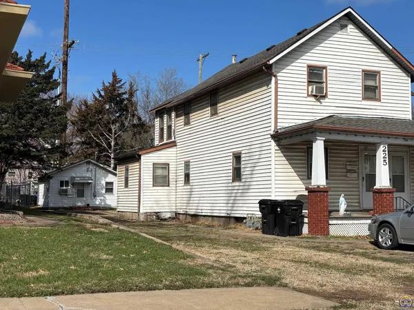 225 Southwest Van Buren Street, Topeka, KS 66603