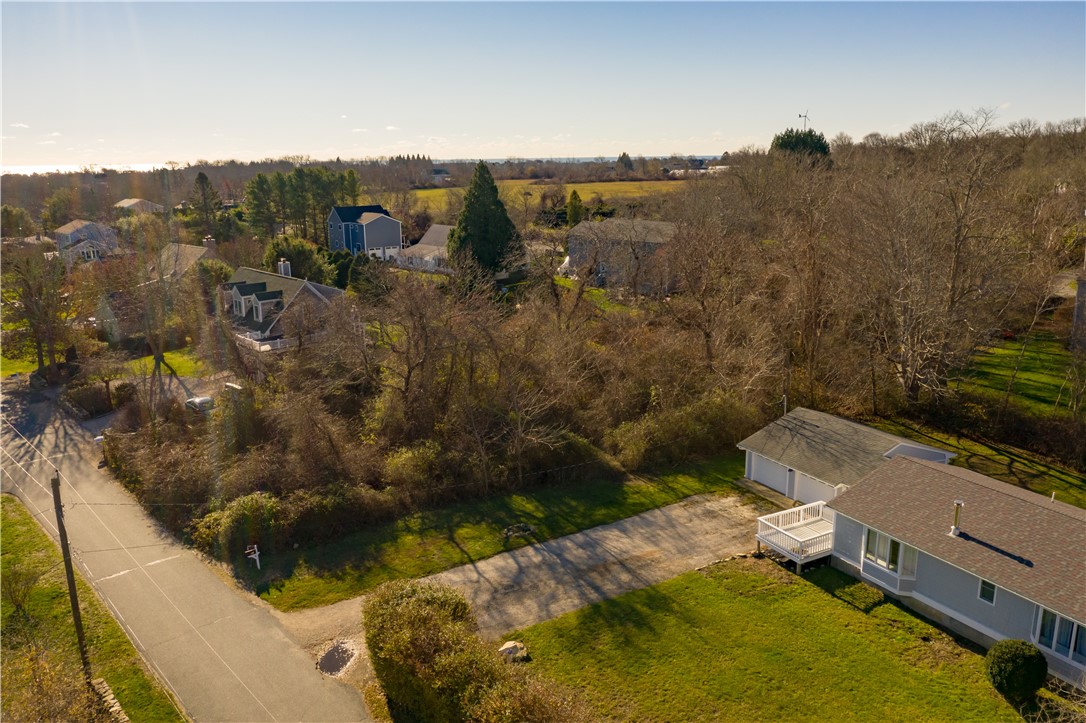 40 South Shore Road Little Compton, RI 02837 - Photo 8 of 11 Gallery Image 8