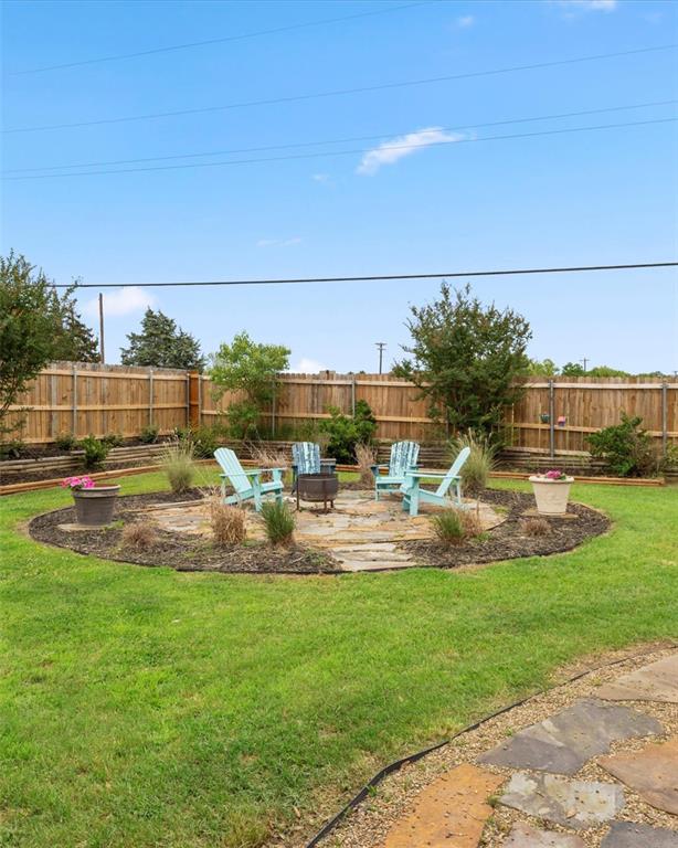 3006 Master Dr Mount Mount Pleasant, TX 75455 - Photo 4 of 34 a view of yard with swimming pool