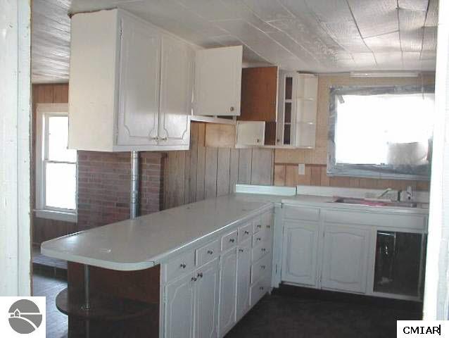 4458 West Pine River Road St. Louis, MI 48880 - Photo 4 of 8 1767657-3.JPG