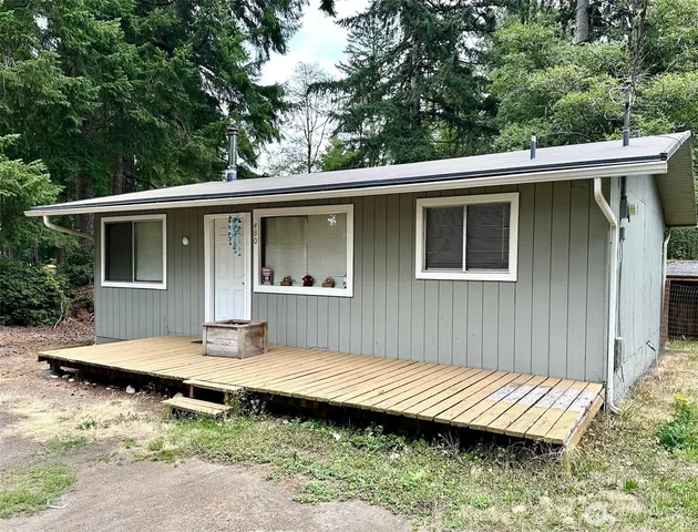 $1,695 | 480 East Timberlake Drive, Shelton, WA 98584