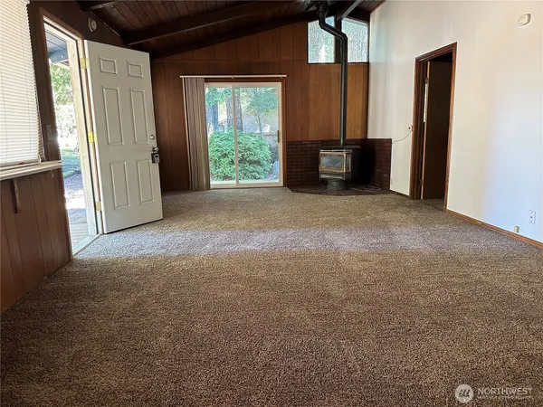 $1,295 | 480 East Timberlake Drive, Shelton, WA 98584