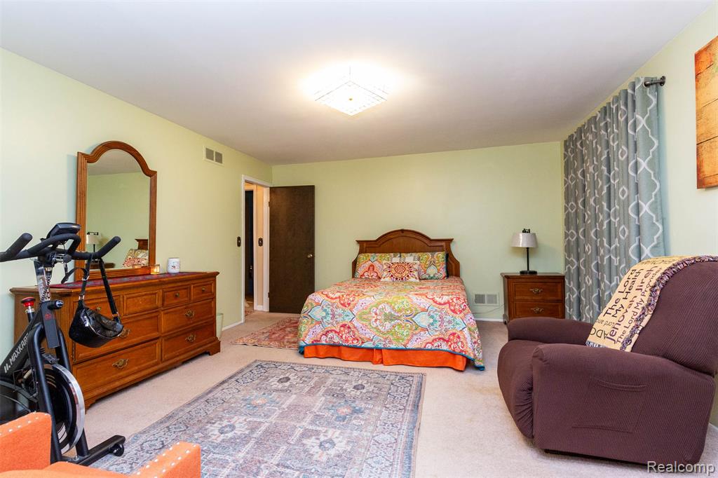 27330 Arborway Road, Unit 17 Southfield, MI 48033 - Photo 26 of 50 Gallery Image 26