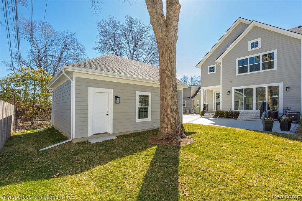 2093 Pembroke Road Birmingham, MI 48009 - Photo 57 of 57