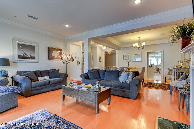 2201 River Road, Unit 2103 Point Pleasant, NJ 08742 - Photo 11 of 47 4.1-Living Room