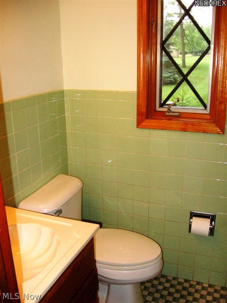 414 Chestnut Road Independence, OH 44131 - Photo 12 of 20