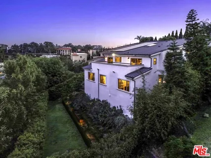 $3,298,000 | 28935 West Beach Lane, Malibu, CA 90265