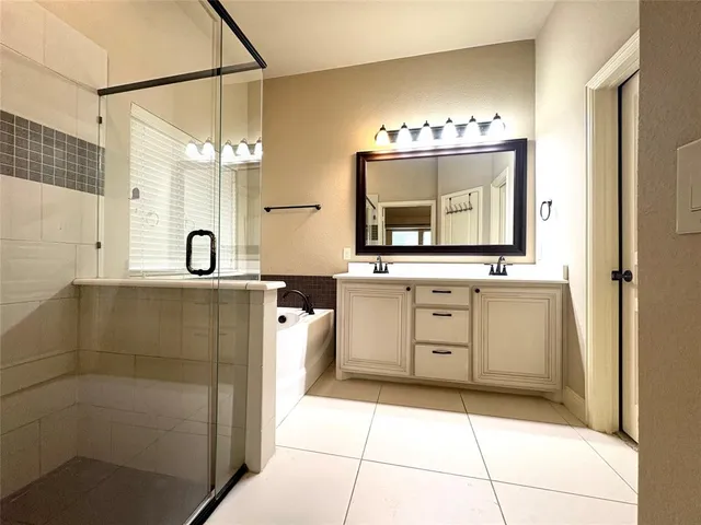 $397,000 | 550 Lily Street, Crowley, TX 76036