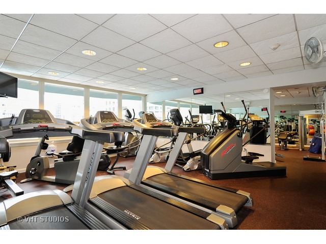 111 East Chestnut Street, Unit 20E Chicago, IL 60611 - Photo 8 of 10