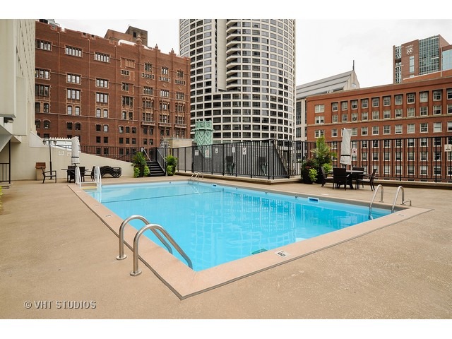 111 East Chestnut Street, Unit 20E Chicago, IL 60611 - Photo 9 of 10