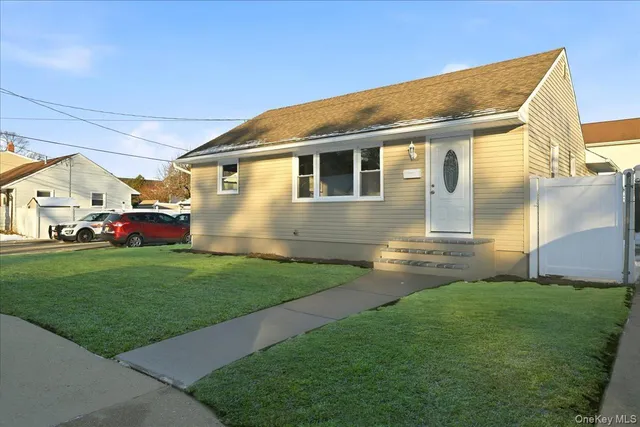 $849,000 | 70 Nevada Street, Hicksville, NY 11801