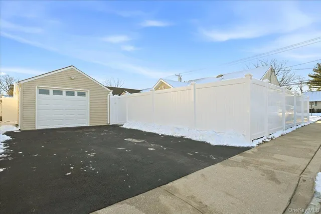 $849,000 | 70 Nevada Street, Hicksville, NY 11801