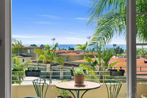 $3,295,000 | 7157 Fay Avenue, La Jolla, CA 92037