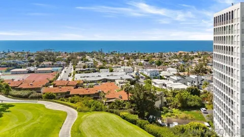 $3,295,000 | 7157 Fay Avenue, La Jolla, CA 92037