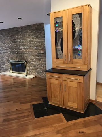 18N313 Sawyer Road Dundee, IL 60102 - Photo 7 of 24 a view of a fireplace and cabinets
