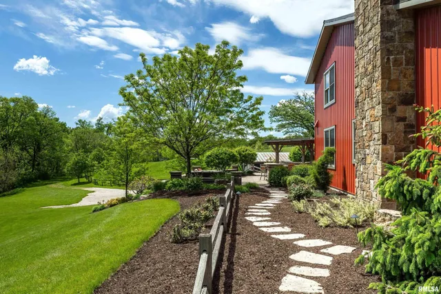 $3,450,000 | 5122 230th Street North, Unit NORTH, Port Byron, IL 61275