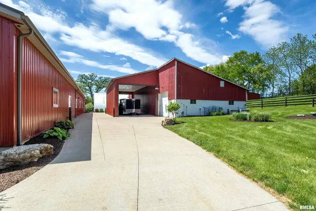 $3,450,000 | 5122 230th Street North, Unit NORTH, Port Byron, IL 61275