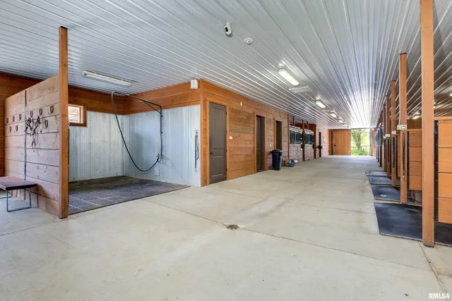 $3,450,000 | 5122 230th Street North, Unit NORTH, Port Byron, IL 61275