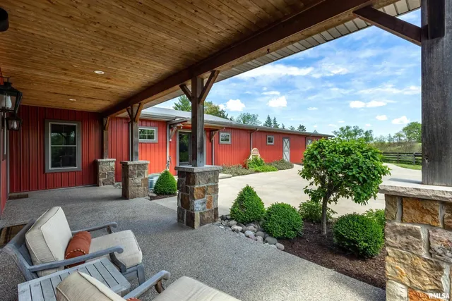 $3,450,000 | 5122 230th Street North, Unit NORTH, Port Byron, IL 61275