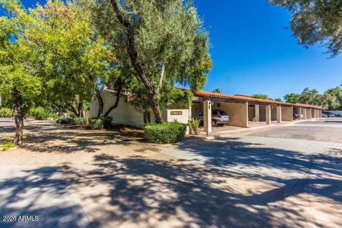 2 East Loma Lane Phoenix, AZ 85020 - Photo 2 of 31 Screenshot 2026-01-20 085631