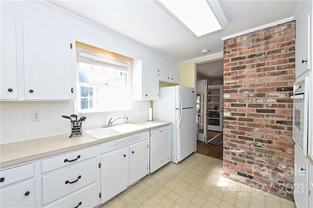 4100 Rutherford Drive Charlotte, NC 28210 - Photo 18 of 48 Gallery Image 18