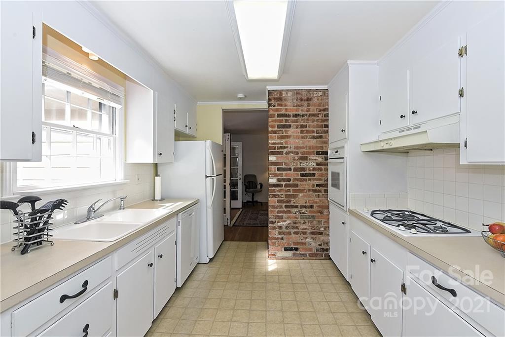 4100 Rutherford Drive Charlotte, NC 28210 - Photo 19 of 48 Gallery Image 19
