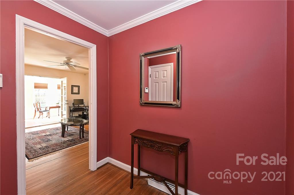 4100 Rutherford Drive Charlotte, NC 28210 - Photo 4 of 48 Gallery Image 4