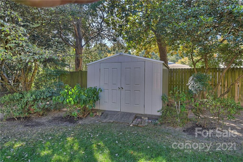 4100 Rutherford Drive Charlotte, NC 28210 - Photo 47 of 48 Gallery Image 47