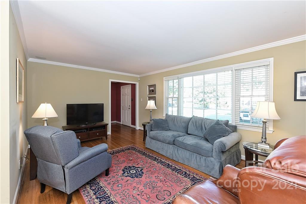 4100 Rutherford Drive Charlotte, NC 28210 - Photo 9 of 48 Gallery Image 9