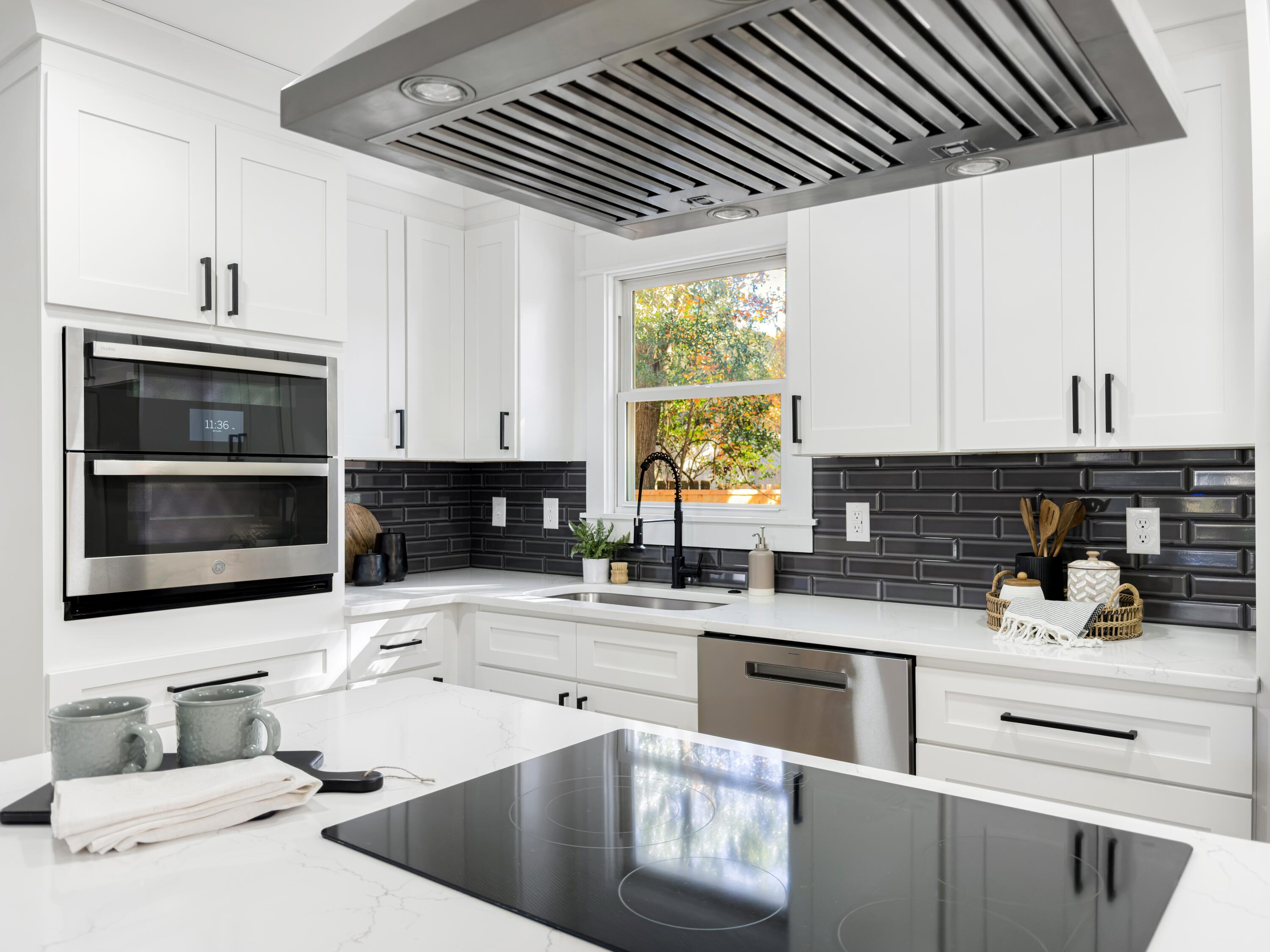 1273 Mathis Ferry Road Mount Pleasant, SC 29464 - Photo 13 of 41 Photo Dec 11 2025, 12 23 49 PM33333333