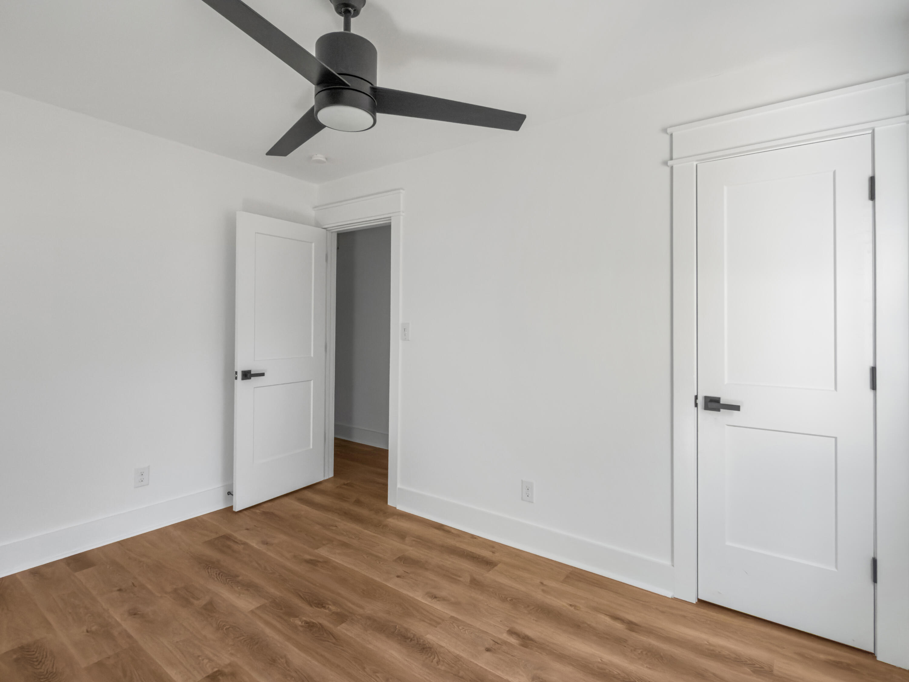 1273 Mathis Ferry Road Mount Pleasant, SC 29464 - Photo 27 of 41 Photo Dec 11 2025, 12 20 09 PM