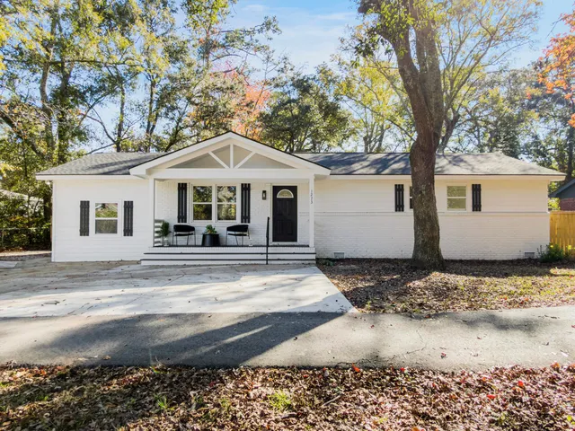 $695,000 | 1273 Mathis Ferry Road, Mount Pleasant, SC 29464