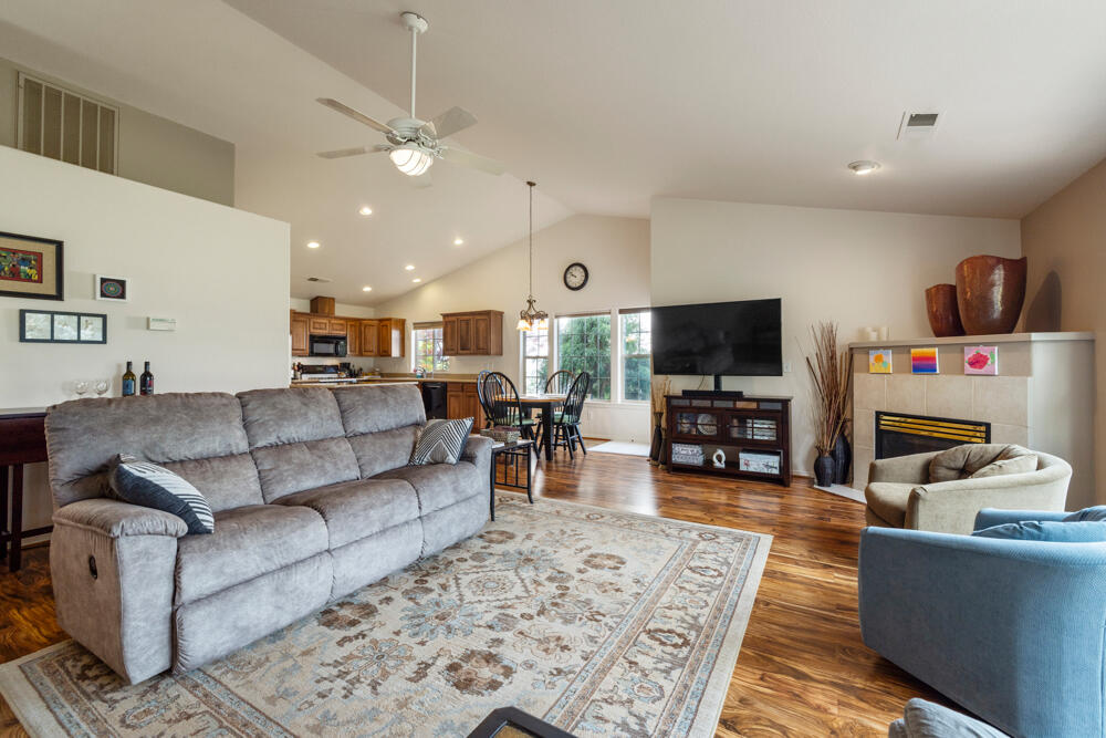 1007 Bismark Street Klamath Falls, OR 97601 - Photo 12 of 47 00011