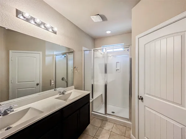 $1,950 | 2880 Donnell Drive, Unit 3302, Round Rock, TX 78664