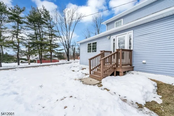 $489,900 | 70 Lake Wallkill Road, Vernon, NJ 07461