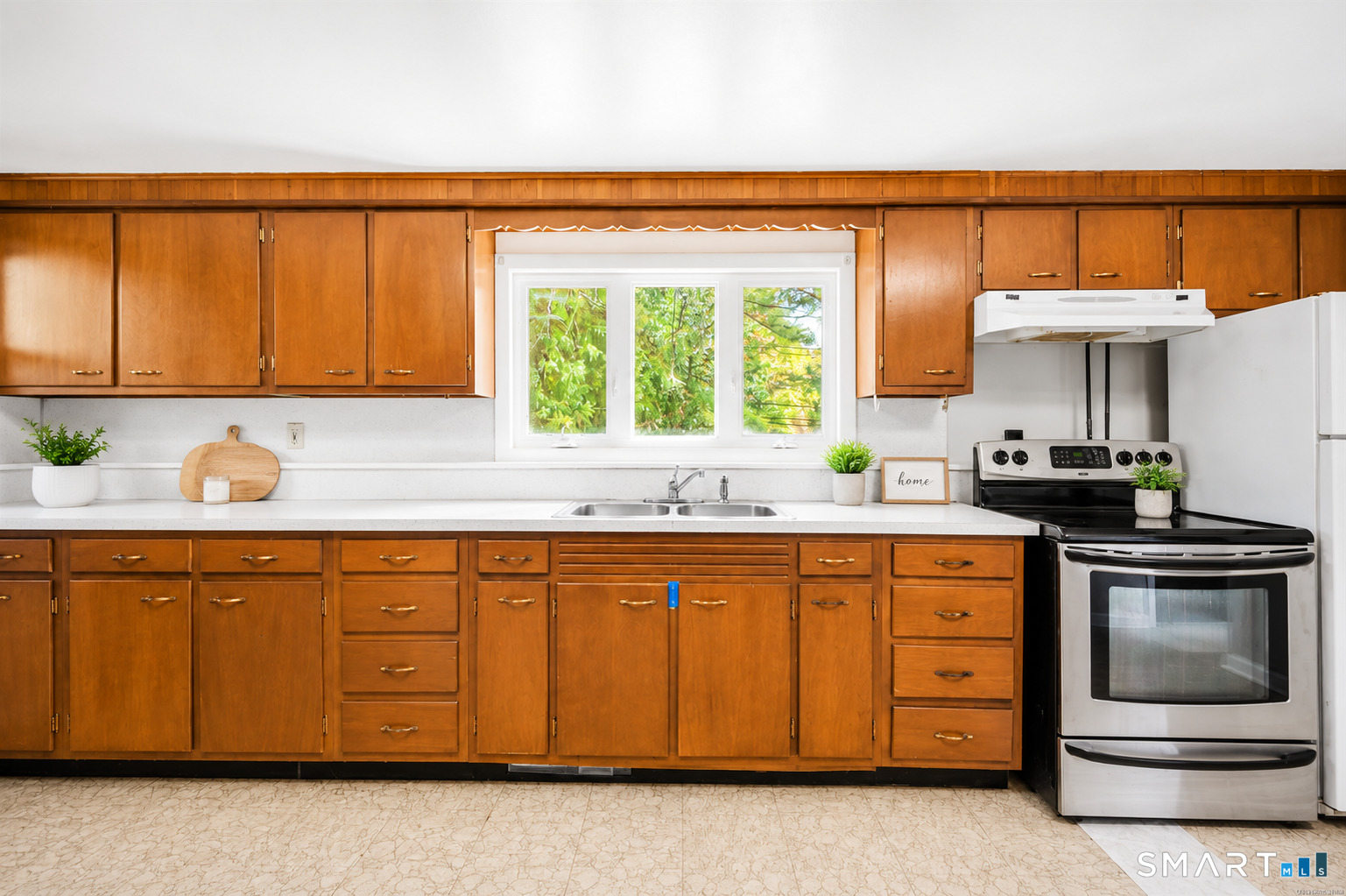 677 Woodtick Road Wolcott, CT 06716 - Photo 4 of 22