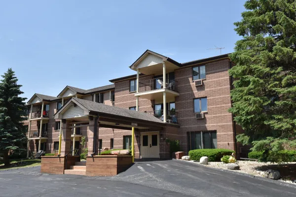 $199,900 | 530 North Silverbrook Drive, Unit D307, West Bend, WI 53090