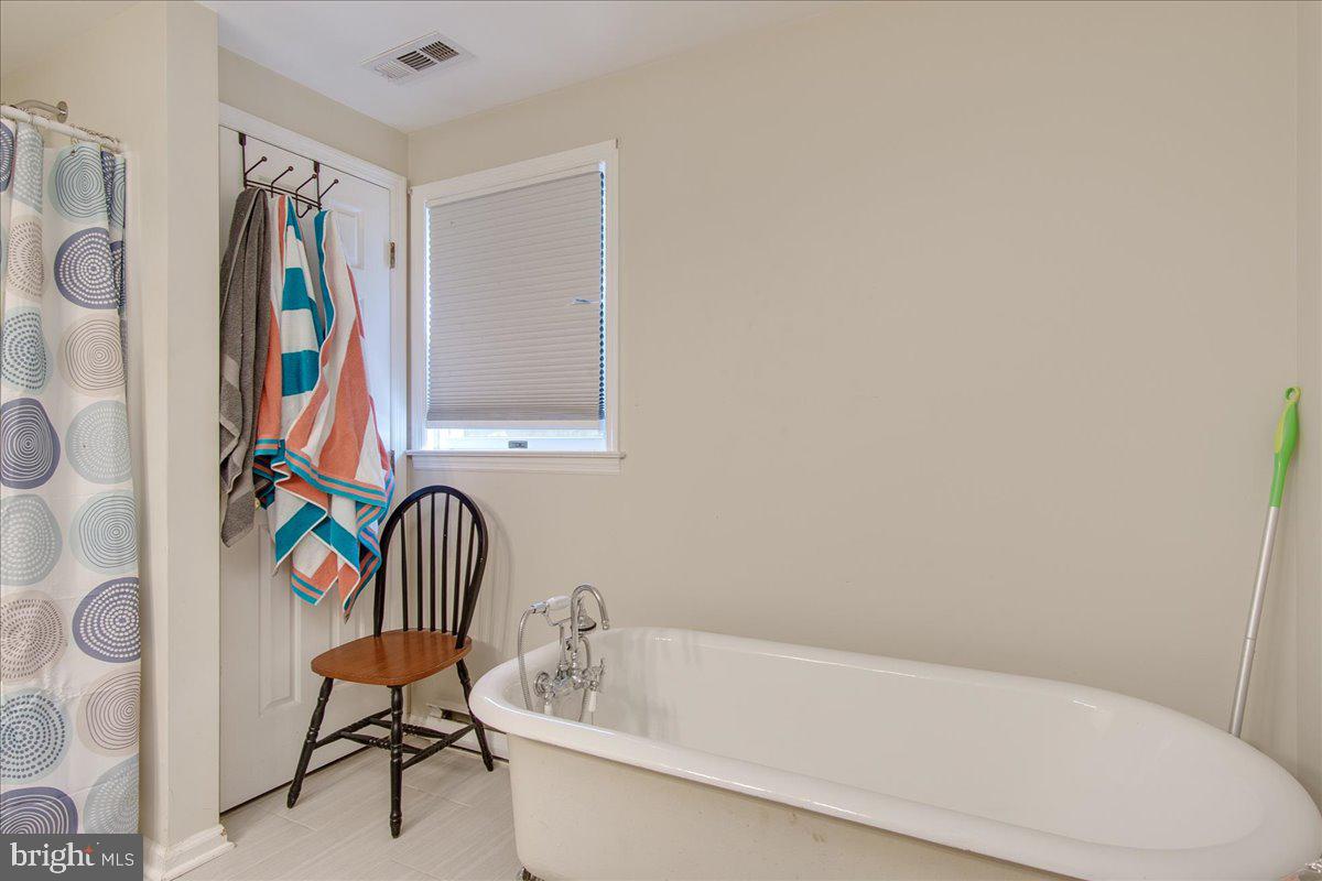 3441 Chestnut Grove Road Keedysville, MD 21756 - Photo 13 of 39 Gallery Image 13
