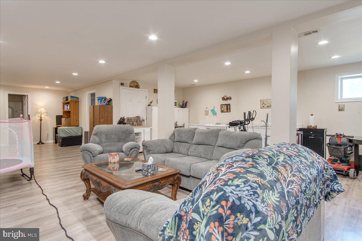 3441 Chestnut Grove Road Keedysville, MD 21756 - Photo 20 of 39 Gallery Image 20