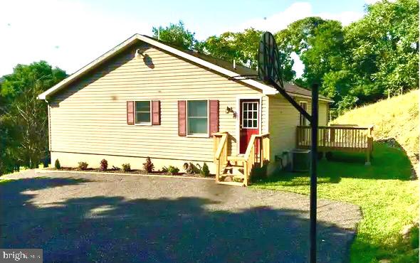 3441 Chestnut Grove Road Keedysville, MD 21756 - Photo 35 of 39 Gallery Image 35
