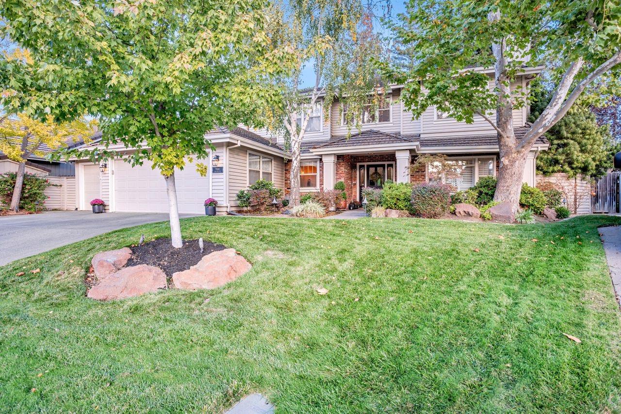 9466 San Paulo Circle Elk Grove, CA 95624 - Photo 1 of 1 front view of a house with a yard