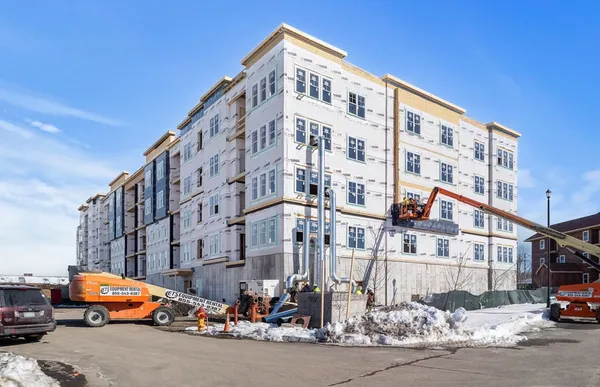 $617,580 | 141 East Pt Drive, Unit 201, Rumford, RI 02916
