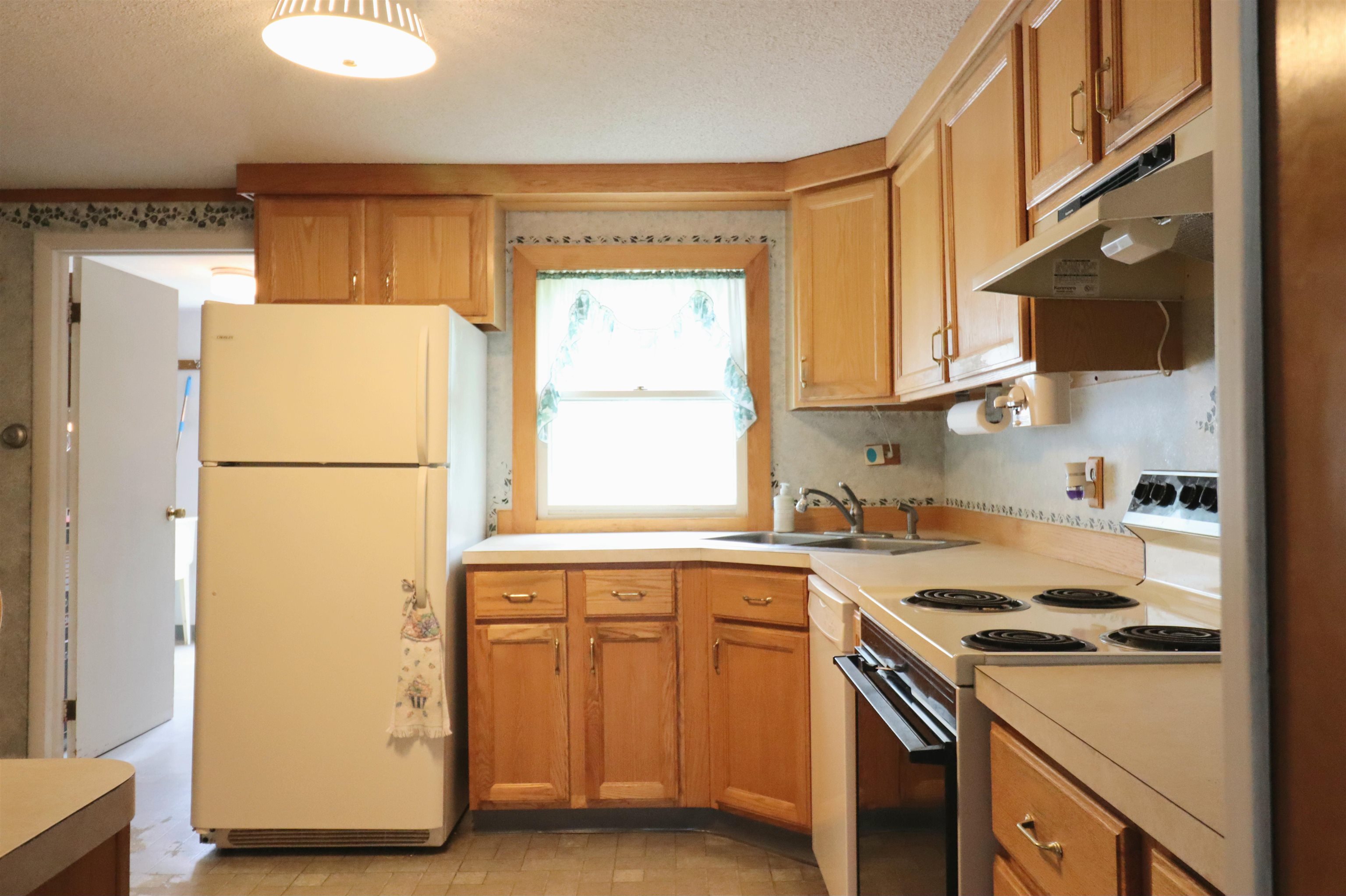 4710 MacKenzie Road Oscoda, MI 48750 - Photo 15 of 26