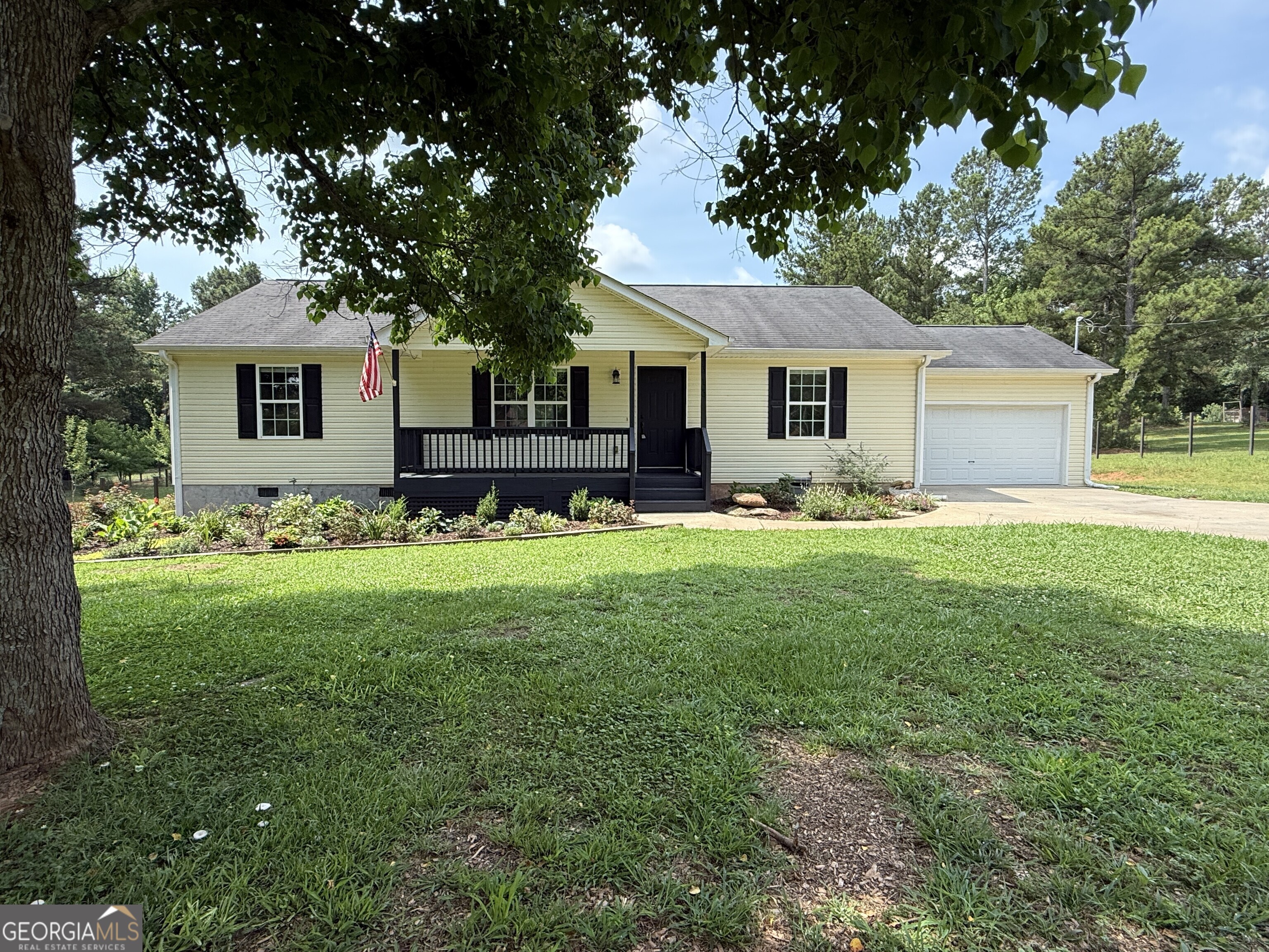 313 Anderson Road Griffin, GA 30223 - Photo 1 of 51