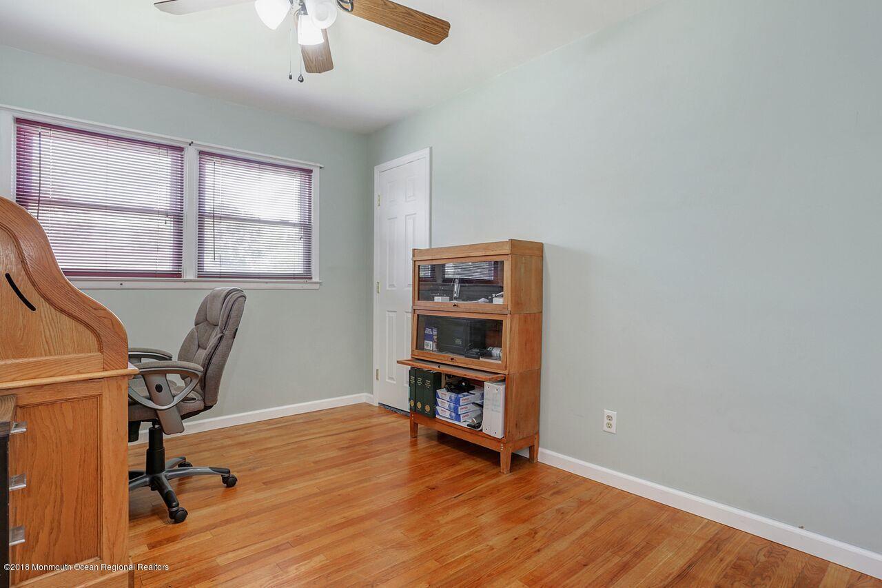 5 Carriage Road Hazlet, NJ 07730 - Photo 19 of 29 Carriagebedroom2