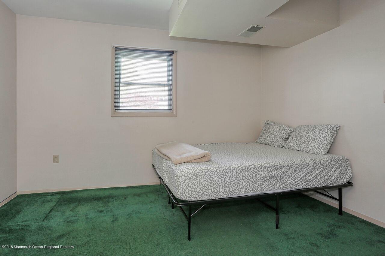 5 Carriage Road Hazlet, NJ 07730 - Photo 20 of 29 Carriagebedroomlower