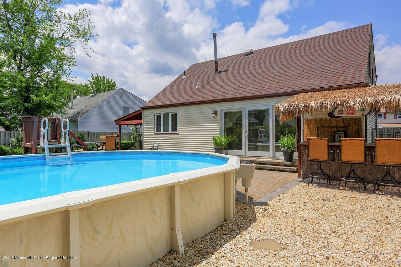 5 Carriage Road Hazlet, NJ 07730 - Photo 2 of 29 Carriagebackpool